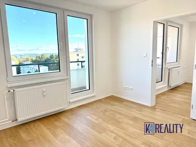 Na predaj 1-izbový byt, 33 m², Banská Bystrica, Slnečná