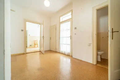 Na predaj 4-izbový byt, 101 m², Bratislava-Staré Mesto, Mariánska