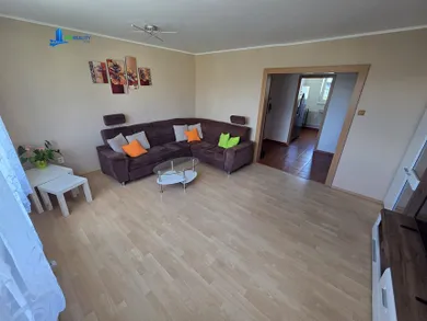Na prenájom 3-izbový byt, 67 m², Banská Bystrica, Gerlachovská