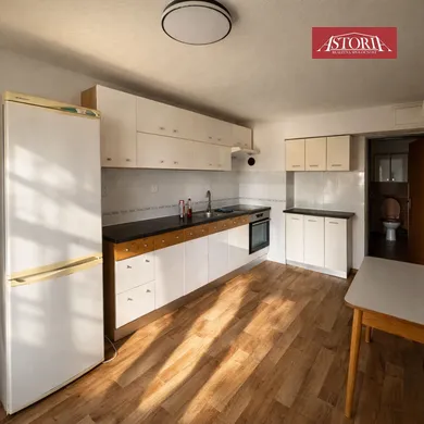 Mieszkania na wynajem, 1-pokojowe, Martin · €500
