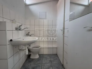 Na prenájom komerčné v Považská Bystrica · €1 332 · Čiastočná rekonštrukcia