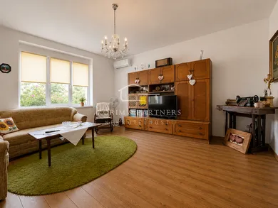 Na predaj 3-izbový dom, 173 m², Farná