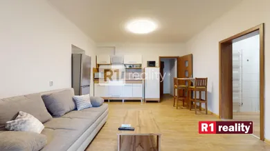 Na predaj 7-izbový dom, Piešťany