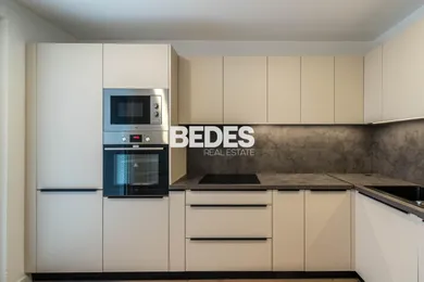 Na predaj 3-izbový byt, 72 m², Prievidza, Šulekova