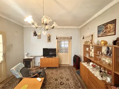 Na predaj 3-izbový dom, 241 m², Tvrdošovce