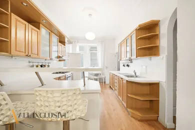 Na predaj 4-izbový byt, 110 m², Bratislava-Staré Mesto, Obchodná