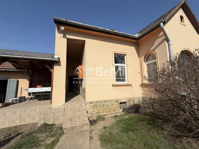Na predaj dom, 250 m²