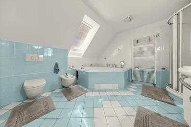 Na predaj dom, 383 m², Bratislava-Podunajské Biskupice