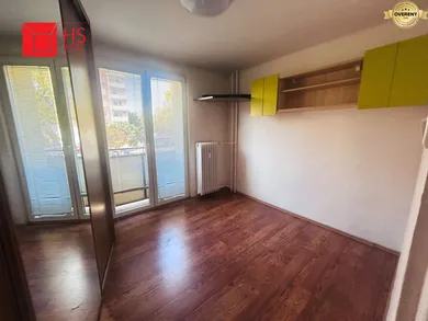 Na predaj 3-izbový byt, 64 m², Nové Zámky, Novomestská