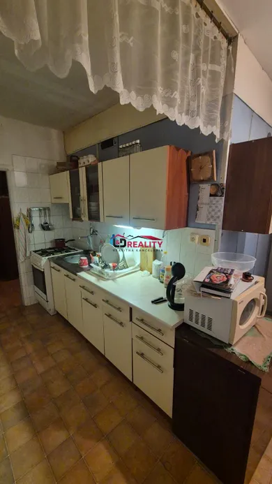 Na predaj 3-izbový byt, 64 m², Hriňová, Partizánska