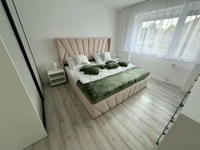 Na predaj 2-izbový byt, 58 m², Komárno