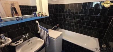 Na predaj 2-izbový byt, 48 m², Levice, Okružná