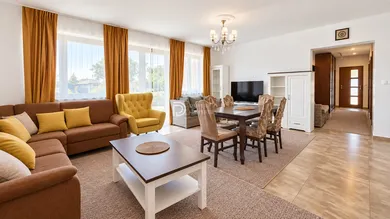 Na predaj 4-izbový dom, 162 m², Macov