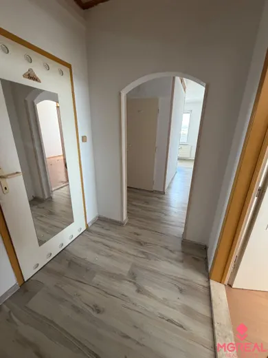Na predaj 2-izbový byt, 62 m², Topoľčany, Streďanská