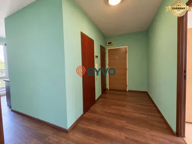 Na predaj 3-izbový byt, 65 m², Bratislava-Vrakuňa, Hradská