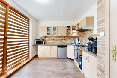 Na predaj 3-izbový byt, 77 m², Poprad, Partizánska