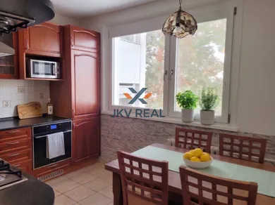 Mieszkania na sprzedaż, 4-pokojowe, Bratislava-Dúbravka · €270 000