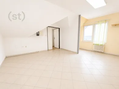 Na prenájom komerčné v Topoľčany · €1 000 · Pôvodný stav