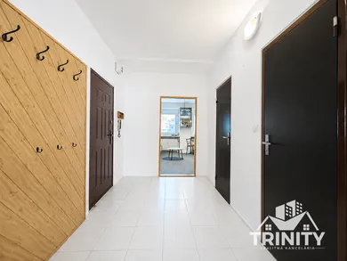 Na prenájom 2-izbový byt, 46 m², Nové Zámky, Gúgska ulica