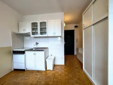 Na prenájom byt v Senec · €550 · Pôvodný stav