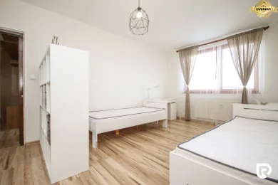 Na predaj 3-izbový byt, 67 m², Trenčín, Halalovka