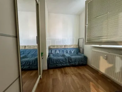 Na predaj 1-izbový byt, 37 m², Vráble