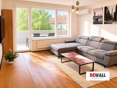 Mieszkania na wynajem, 2-pokojowe, Bratislava-Rača · €750