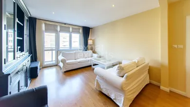 Byty na prenájom 3-izbový, Bratislava-Ružinov · €800