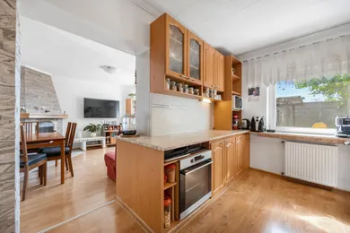 Na predaj 3-izbový dom, 73 m², Bratislava-Podunajské Biskupice