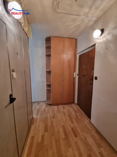 Na predaj 1-izbový byt, 35 m², Banská Bystrica, Sládkovičova