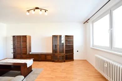 Na prenájom 3-izbový byt, 78 m², Poprad, Dostojevského