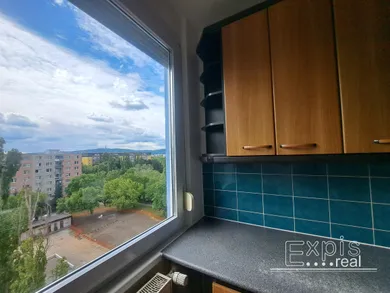 Na prenájom byt v Bratislava-Ružinov · €900 · Čiastočná rekonštrukcia