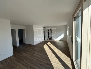 Na predaj 4-izbový dom, 418 m², Liptovský Mikuláš