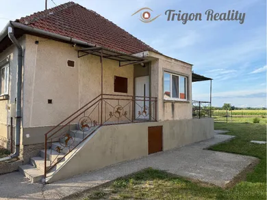 Na predaj 3-izbový dom, 120 m², Čalovec