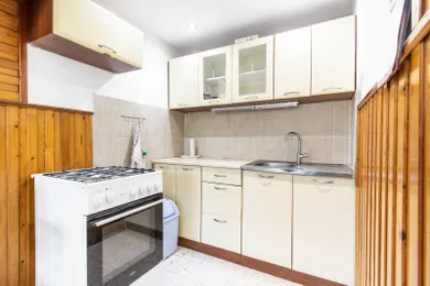 Na predaj dom, 100 m², Handlová, Pstruhárska