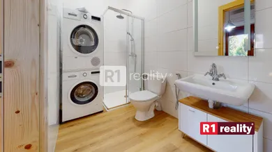 Na predaj 7-izbový dom, Dubovany