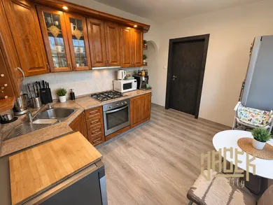 Na prenájom 3-izbový byt, 65 m², Považská Bystrica, Hliny
