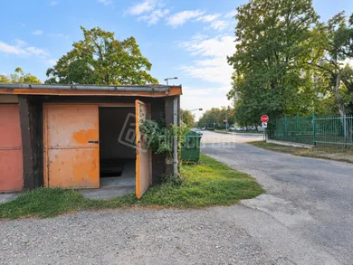 Na predaj objekt, 22 m², Galanta, Parková