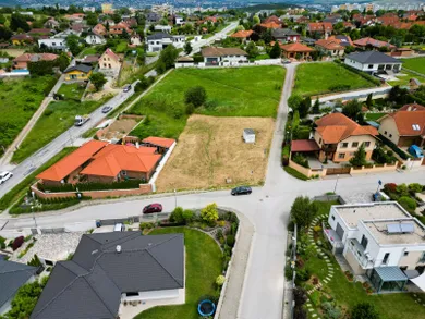 Na predaj pozemok, Nitra, Krištáľová