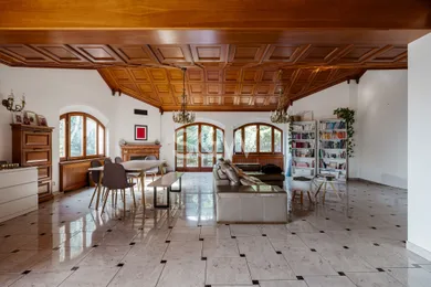 Domy na prenájom, Bratislava-Nové Mesto · €2 400