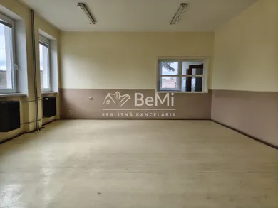 Na predaj komerčné, Levice, Mochovská ul.