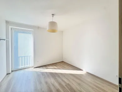 Na prenájom 3-izbový byt, 65 m², Dunajská Streda, Športová
