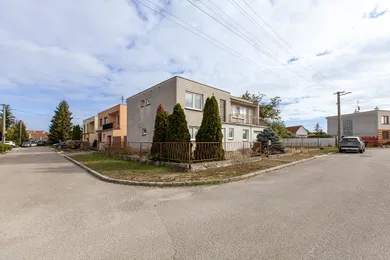 Na predaj 6-izbový dom, 192 m², Šaštín-Stráže, Komenského