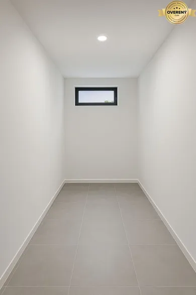 Na predaj komerčné v Bratislava-Nové Mesto · €121 950 · Pôvodný stav