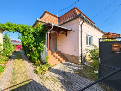 Na predaj dom, 140 m², Dvory nad Žitavou, Brezová