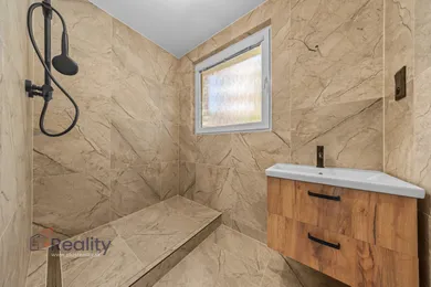 Na predaj 3-izbový byt, 65 m², Šamorín