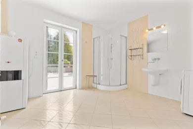 Na predaj 6-izbový dom, 350 m², Bratislava-Záhorská Bystrica