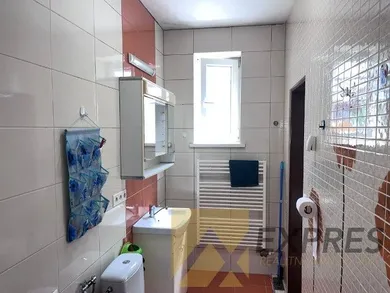 Na prenájom 2-izbový byt, 54 m², Handlová