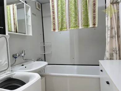 Na predaj 3-izbový byt, 64 m², Púchov, Námestie Slobody