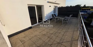 Na prenájom 2-izbový byt, 51 m², Rovinka, Dúhová 1